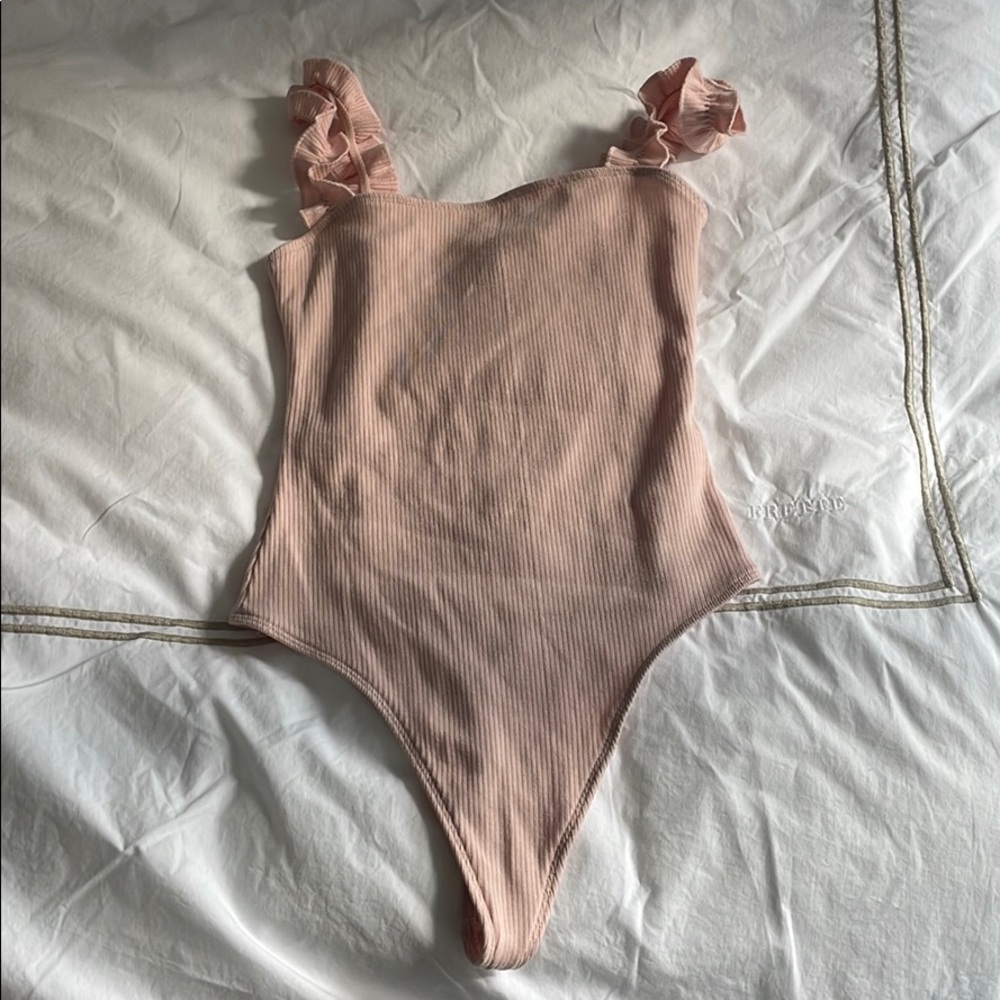 Aritzia Sundays Best ribbed bodysuit